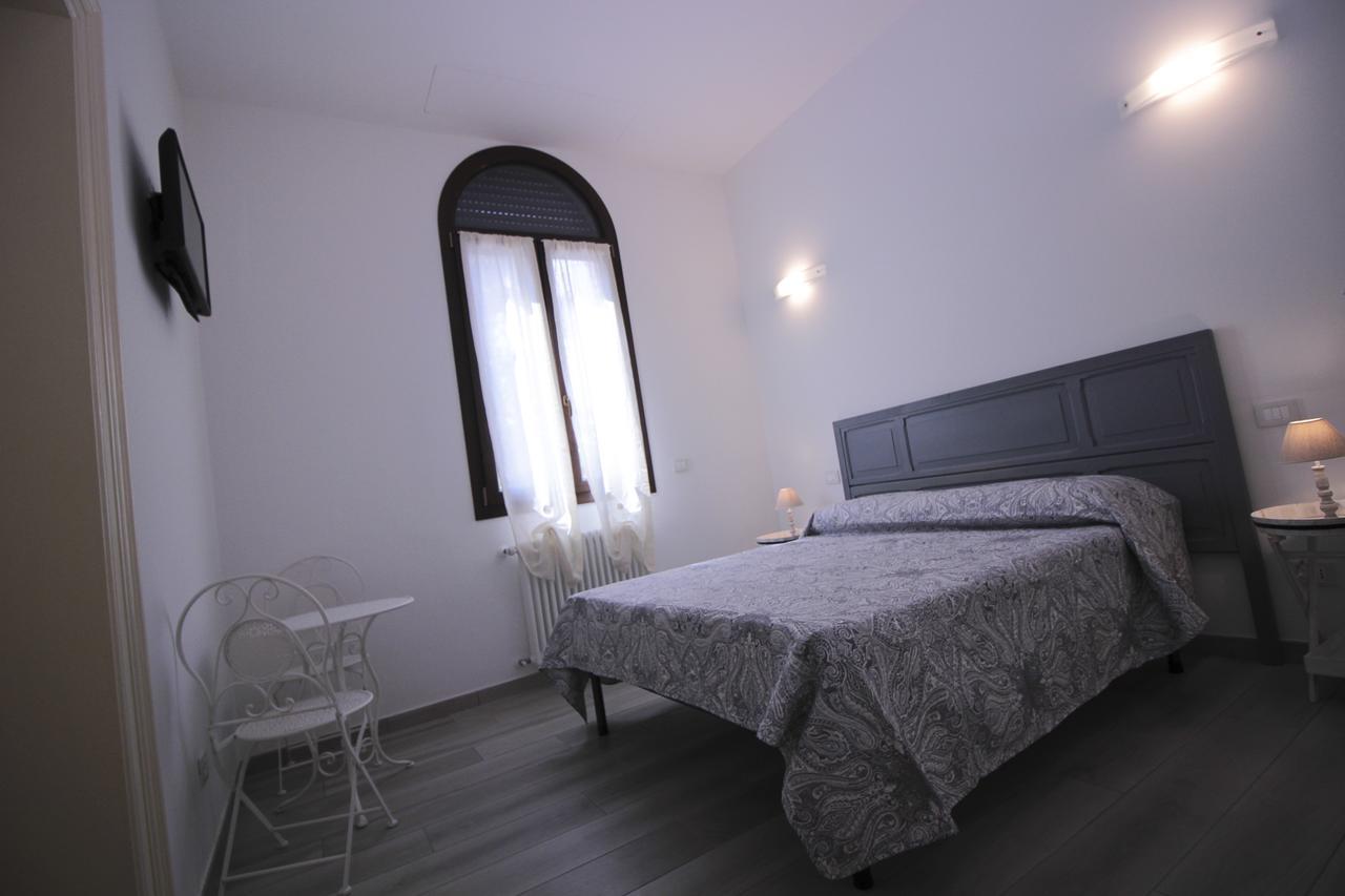 Alloggio I Grifoni Φεράρα Εξωτερικό φωτογραφία