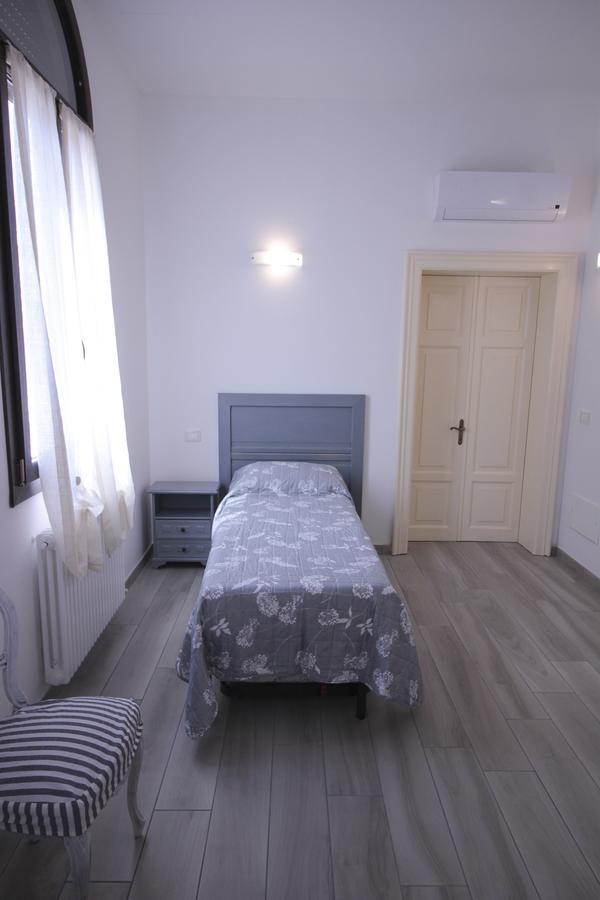 Alloggio I Grifoni Φεράρα Εξωτερικό φωτογραφία